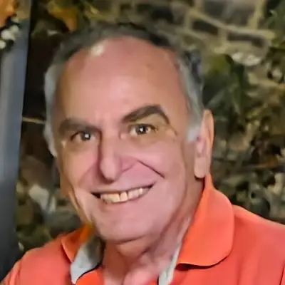 Καραπέτσης Στέφανος
